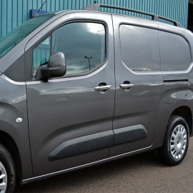 Fiat Doblo Chrome Door Handle (5 Doors Stainless Steel 2 Keyholes 2 Sliding) - 2022-2023 Models